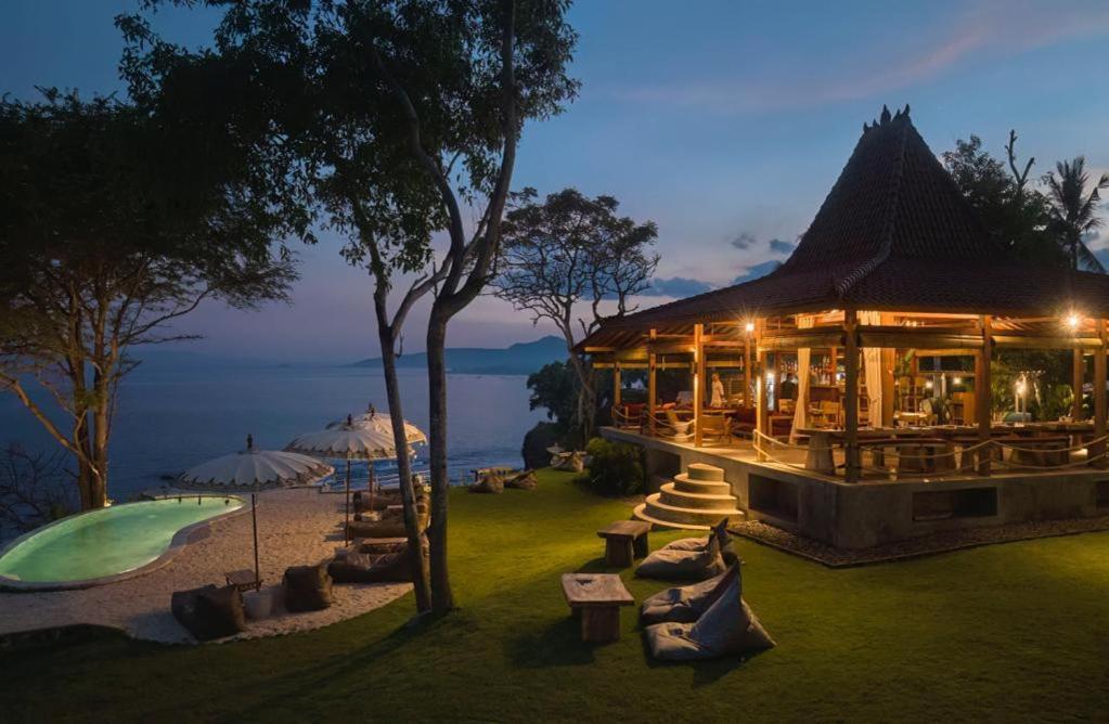Bali Cliff Glamping Hotel Seraya ภายนอก รูปภาพ