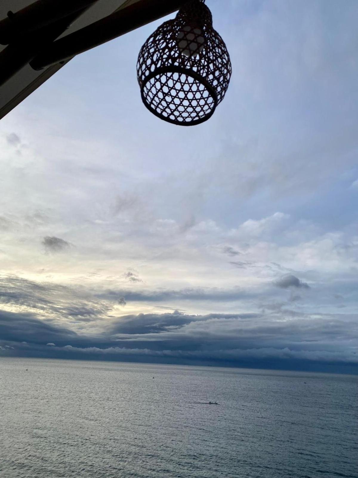 Bali Cliff Glamping Hotel Seraya ภายนอก รูปภาพ