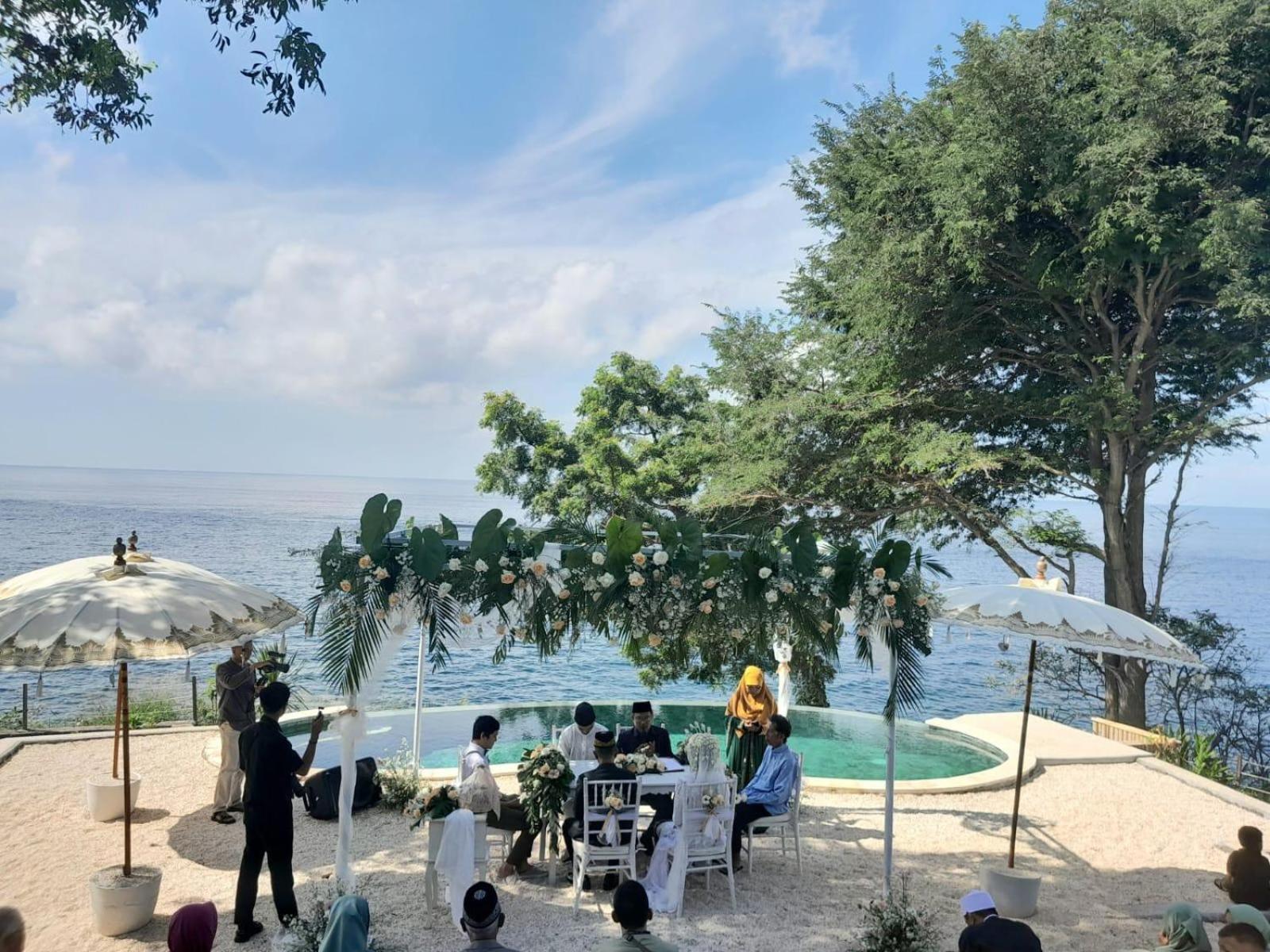 Bali Cliff Glamping Hotel Seraya ภายนอก รูปภาพ